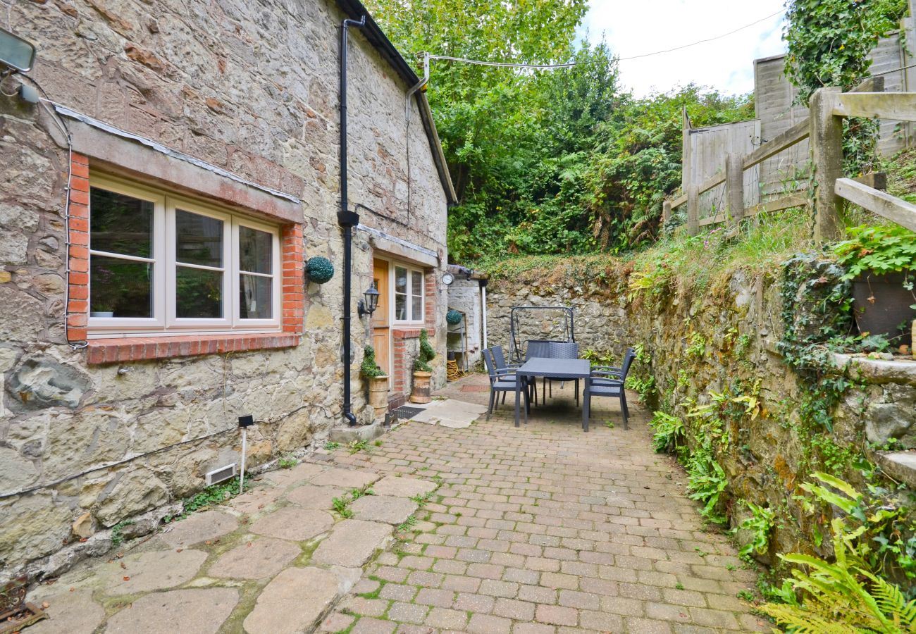 Cottage in Shanklin - 1 Apse Castle Cottage, Shanklin,  Isle of Wight.