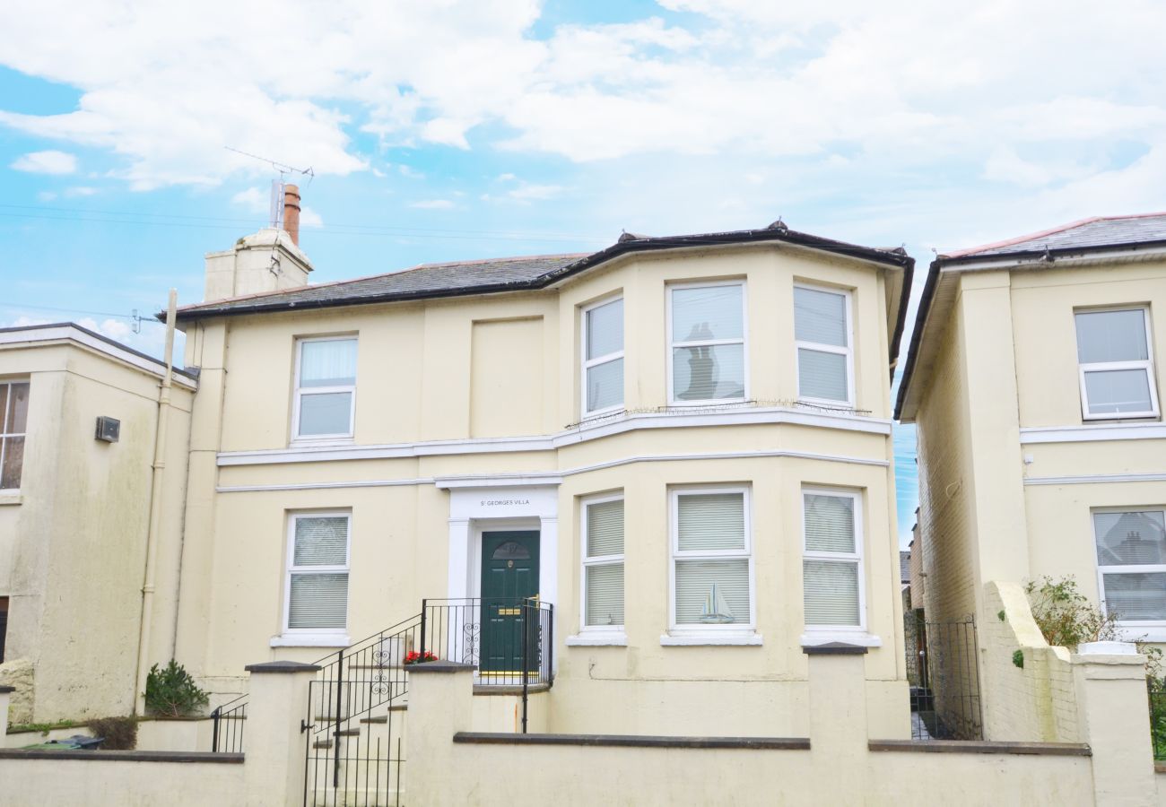 Townhouse in Ryde - St Georges Villa